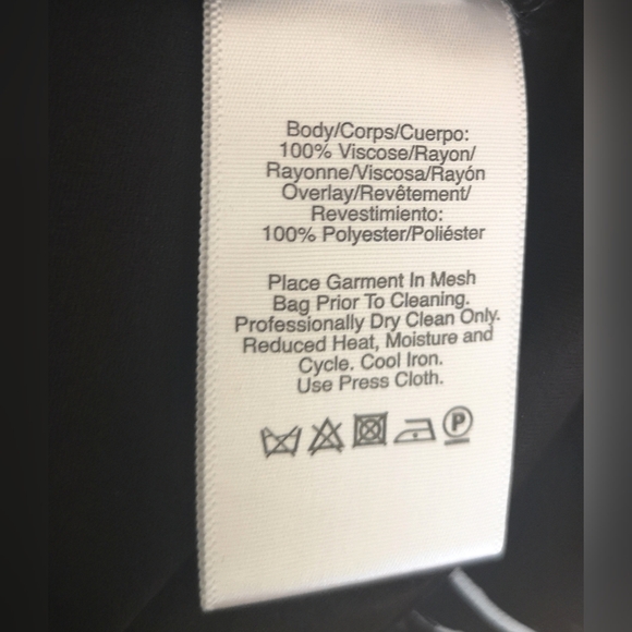 3/$10❤️DKNY sleeveless top black and white striped - Picture 7 of 7